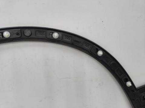 Listwa Volvo XC40 17r.- prawa przednia nakładka rant błotnika prawy przód 31448345