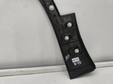 Listwa Volvo XC40 17r.- prawa przednia nakładka rant błotnika prawy przód 31448345