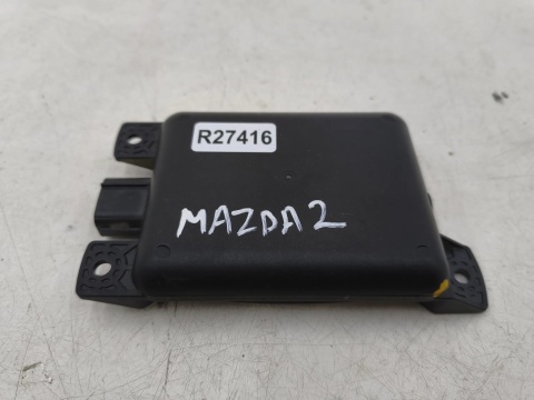 Radar Mazda 2 II DJ 2014r.- lewy tylny sensor martwego pola czujnik zmiany pasa distronic da6a-67y90d