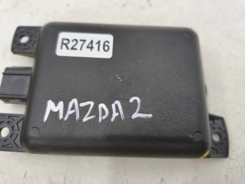 Radar Mazda 2 II DJ 2014r.- lewy tylny sensor martwego pola czujnik zmiany pasa distronic da6a-67y90d