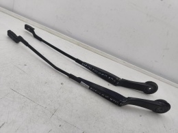 Ramię wycieraczki Ford Focus Mk3 10-19r. komplet prawa lewa strona pasażera prawy lewy przód bm51-17526bc