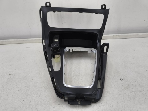 Ramka radia Ford Focus Mk3 10-19r. ramka lewarka zapalniczka dekor f1eb-a044c82-agw