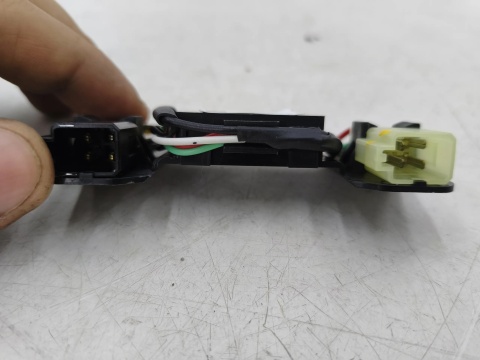 Regulator Hyundai I40 11-19r. podgrzewania kierownicy nowy oryginalny 561823z000