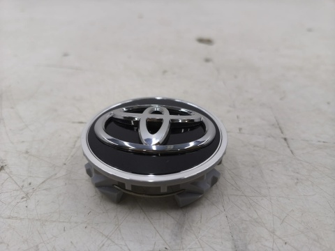 Kołpak Toyota NOWY dekielek 62mm. zaślepka felgi aluminiowej oryginalny 42603-48140