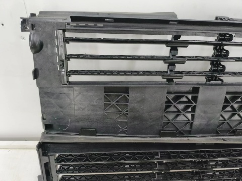 Osłona chłodnicy Peugeot 5008 II 3008 II Lift 20-24r. żaluzja roleta kierownica wlot powietrza pasa przedniego 9855653580