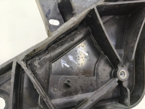 Pas przedni Tesla Model Y 20r.- wzmocnienie czołowe ramka chłodnic oryginalne 1495139-00-b