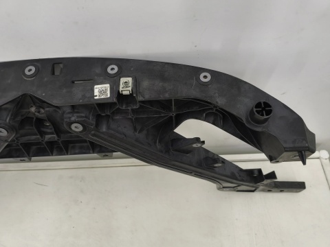 Pas przedni Tesla Model Y 20r.- wzmocnienie czołowe ramka chłodnic oryginalne 1495139-00-b