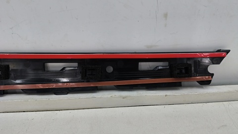 Listwa Land Rover Defender 20r.- NOWY lewy ślizg nakładki słupka drzwi szyby przedniej listwa montażowa lr161145 n8b2-03179-aa