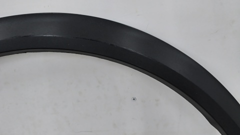 Listwa Peugeot 2008 II 19r.- LEWY przedni rant nadkola błotnika nakładka struktura lewy przód 9825736480