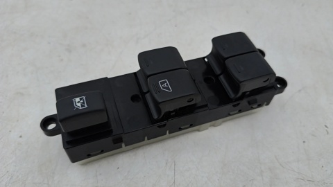 Przełącznik Nissan Navara 3 IIIPathfinder 3 III 05-14r. Lewy przód panel sterowania podnoszenia szyb EU 25401-5x05d