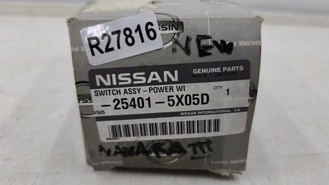 Przełącznik Nissan Navara 3 IIIPathfinder 3 III 05-14r. Lewy przód panel sterowania podnoszenia szyb EU 25401-5x05d