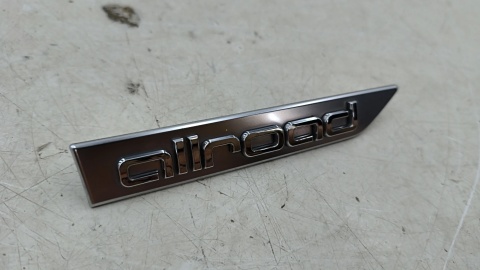 Znaczek Audi A4 B9 Allroad 15-24r. napis ALLROAD na PRAWY błotnik logo znaczek emblemat ORYGNALNY 8w9853602