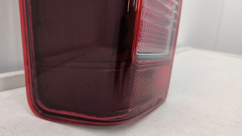 Lampa Isuzu D-Max 2 II 11-19r. NOWA lewa tylna EU Oryginalna LED w błotnik lewy tył 98235555 8-98235555-0