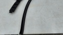 Uszczelka BMW 5 G30 G31 F90 17-24r. lewa przednia guma ramki szyby drzwi kierowcy listwa Shadow Line zewnętrzna 7336963