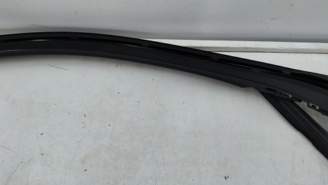 Uszczelka BMW 5 G30 G31 F90 17-24r. lewa przednia guma ramki szyby drzwi kierowcy listwa Shadow Line zewnętrzna 7336963