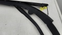 Uszczelka BMW 5 G30 G31 F90 17-24r. lewa przednia guma ramki szyby drzwi kierowcy listwa Shadow Line zewnętrzna 7336963
