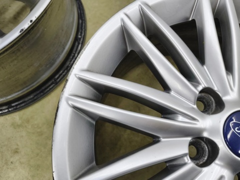Felgi aluminiowe Ford Focus Mk3 C-Max Mk2 Connect 10-19r. r16 cali 7jx16 ET50 5x108 CH63 z czujnikami KOMPLET Borbet F1EJ-A1B