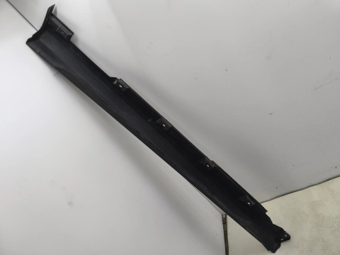 Nakładka progu Ford Focus Mk3 10-19r. prawa listwa progowa zewnętrzna bm51-a10154-a