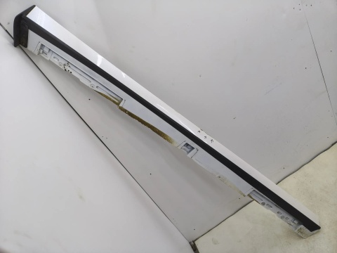 Nakładka progu Mazda 3 IV BP 19r.- prawa listwa progowa zewnętrzna prawy próg bcjh-51p41