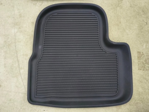 Dywaniki gumowe Jeep Avenger BEV 23r.- komplet NOWYCH Oryginalnych dywaników gumowych wycieraczki 502910004