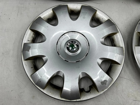 Kołpak Skoda Octavia 2 II 04-13r. 15 cali r15 kołpaki komplet oryginalne 1Z0601147a