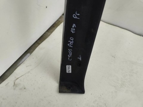 Nakładka progu VW CrossPolo Polo Cross V 6R 10-17r. prawa listwa progowa zewnętrzna rant błotnika prawy próg 6r0853860 6r0853818