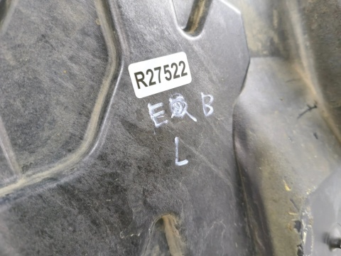 Osłona podwozia Mercedes EQB X243 21-26r. lewa boczna osłona podwozia a2436802101