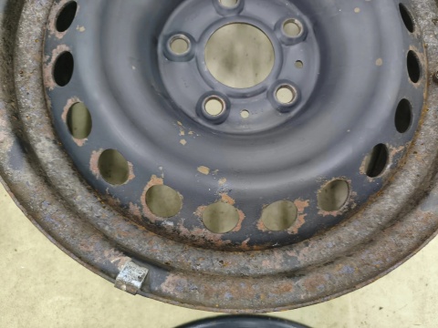 Felgi stalowe Nissan Qashqai I J10 06-13r. 16 cali 6,5jx16 5x114,3 ET40 CH66 r16 z czujnikami ciśnienia KOMPLET 40300-4ea0b