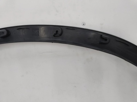 Listwa BMW X1 F48 15-22r. Prawy tylny rant nadkola błotnika nakładka prawy tył 51777332340