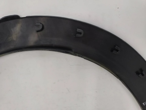 Listwa Mini Countryman II F60 17-23r. prawy przedni rant nadkola błotnika zderzaka nakładka prawy przód 51777389366
