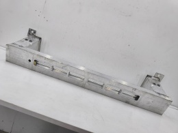 Belka zderzaka Range Rover Sport L461 22r.- przednie wzmocnienie pasa przednia m8e210005a