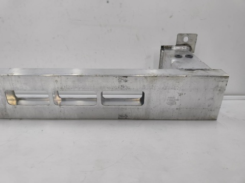 Belka zderzaka Range Rover Sport L461 22r.- przednie wzmocnienie pasa przednia m8e210005a