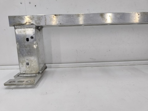 Belka zderzaka Range Rover Sport L461 22r.- przednie wzmocnienie pasa przednia m8e210005a
