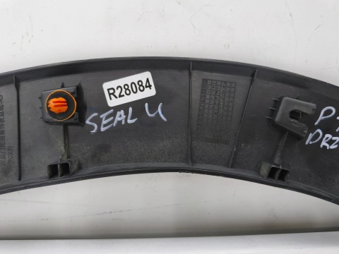 Listwa drzwi BYD Seal U 23r.- PRAWY tylny rant nadkola drzwi nakładka strukturalna prawy tył sa3f-5302460