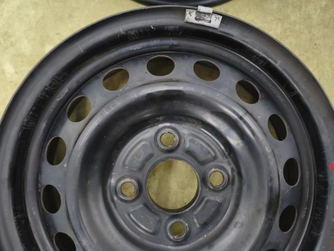 Felga stalowa Mitsubishi Space Star 12-24r. 14 cali 4,5jx14 ET46 4x100 CH56 komplet