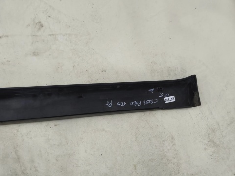 Nakładka progu VW CrossPolo Polo Cross V 6R 10-17r. prawa listwa progowa zewnętrzna rant błotnika prawy próg 6r0853860 6r0853818