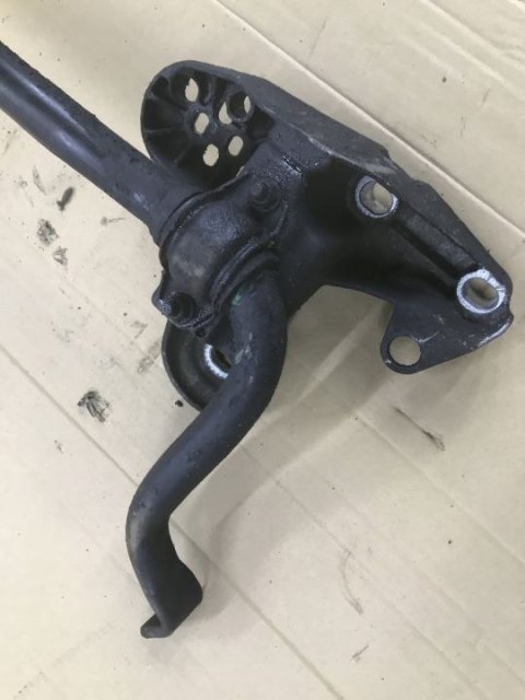 Drążek stabilizatora VW Volkswagen PASSAT B5 Audi A6 C5 przedni stabilizator Drążek stabilizatora VW Volkswagen PASSAT B5 Audi A6 C5 przedni stabilizator