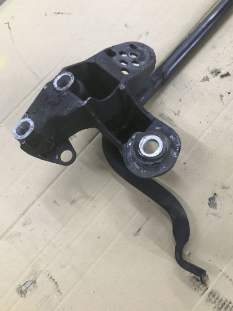 Drążek stabilizatora VW Volkswagen PASSAT B5 Audi A6 C5 przedni stabilizator Drążek stabilizatora VW Volkswagen PASSAT B5 Audi A6 C5 przedni stabilizator