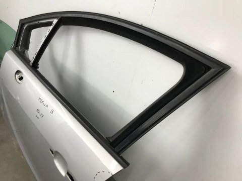 Drzwi Opel Meriva B 10-17r lewy przód lewe przednie Drzwi Opel Meriva B 10-17r lewy przód lewe przednie