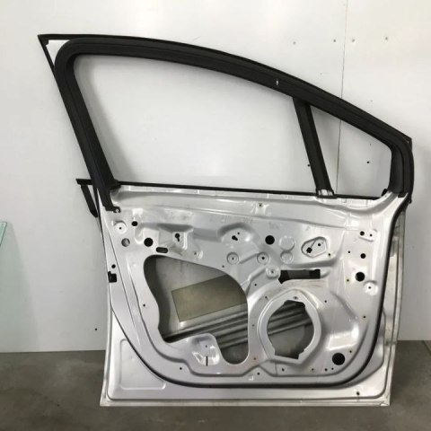 Drzwi Opel Meriva B 10-17r lewy przód lewe przednie Drzwi Opel Meriva B 10-17r lewy przód lewe przednie