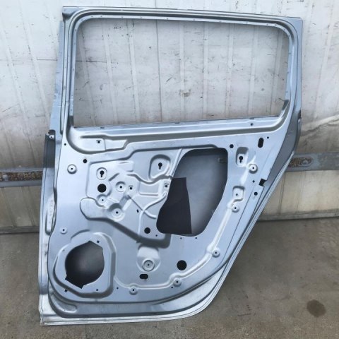 DRZWI OPEL ZAFIRA C 12-19 P12 PRAWY TYŁ PRAWE TYLNE 20778734 DRZWI OPEL ZAFIRA C 12-19 P12 PRAWY TYŁ PRAWE TYLNE 20778734