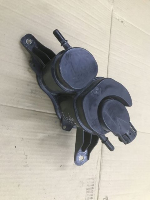 Filtr węglowy AUDI A4 A5 Q5 A6 PORSCHE MACAN oparów paliwa 1.8 2.0 3.0 TFSi 8K0201799G Filtr węglowy AUDI A4 A5 Q5 A6 PORSCHE MACAN oparów paliwa 1.8 2.0 3.0 TFSi 8K0201799G