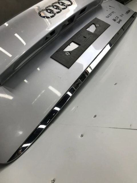 Klapa bagażnika Audi a6 c7 10-18 kombi z listwą chrom Klapa bagażnika Audi a6 c7 10-18 kombi z listwą chrom