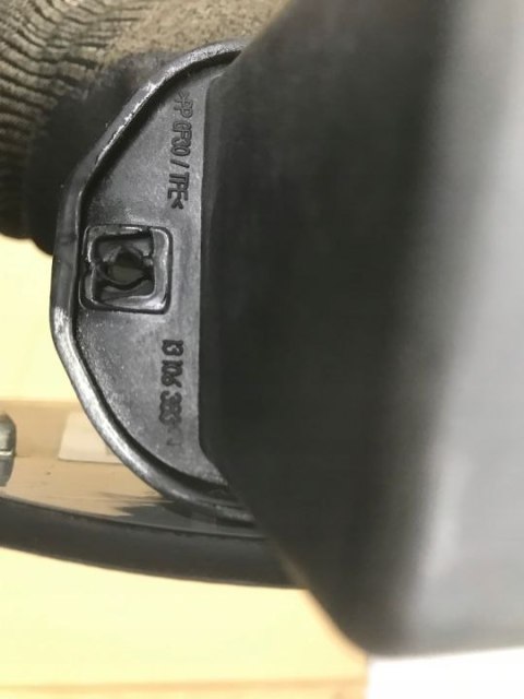 Klapka wlewu paliwa Opel Vectra C kolor Z167 kombi 13106383 Klapka wlewu paliwa Opel Vectra C kolor Z167 kombi 13106383