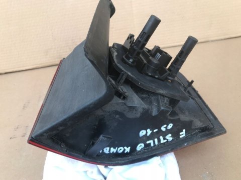 Lampa Fiat Stilo Kombi tylna lewa 28190102 Lampa Fiat Stilo Kombi tylna lewa 28190102