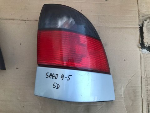 Lampa Saab 95 9-5 kombi 97-09r. prawa tylna 4564464