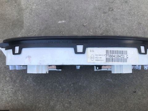 Licznik Renault Clio 2 II 98-12r. zegary obrotomierz prędkościomierz wskaźnik wyświetlacz 7700410432G