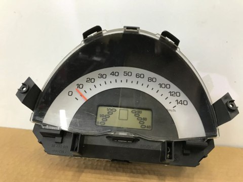 Licznik Smart Fortwo I 1 450 0.6B zegar prędkościomierz 0010123v003 Licznik Smart Fortwo I 1 450 0.6B zegar prędkościomierz 0010123v003