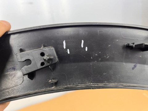 Listwa Citroen c5 III 3 c5x 21- nakładka lewego przedniego błotnika plastik 98379872xt 9840276180 Listwa Citroen c5 III 3 c5x 21- nakładka lewego przedniego błotnika plastik 98379872xt 9840276180