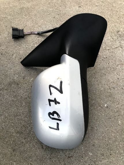 Lusterko Vw Golf 4 IV 97-06r. zewnętrzne prawe 5PIN kolor LB7Z Lusterko Vw Golf 4 IV 97-06r. zewnętrzne prawe 5PIN kolor LB7Z